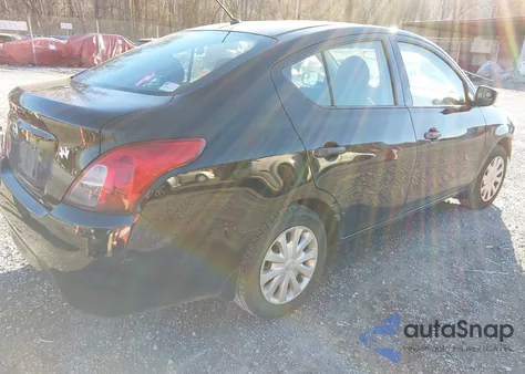 2016 Nissan Versa 1.6 S из США, поврежденный, VIN 3N1CN7AP4GL825848